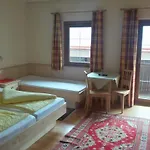 فندق مبيت وإفطار Hotel-garni Pramstraller مايرهوفن