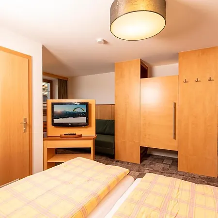 Hotel-garni Pramstraller Oda ve Kahvaltı 3*