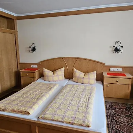 Bed & Breakfast Hotel-garni Pramstraller