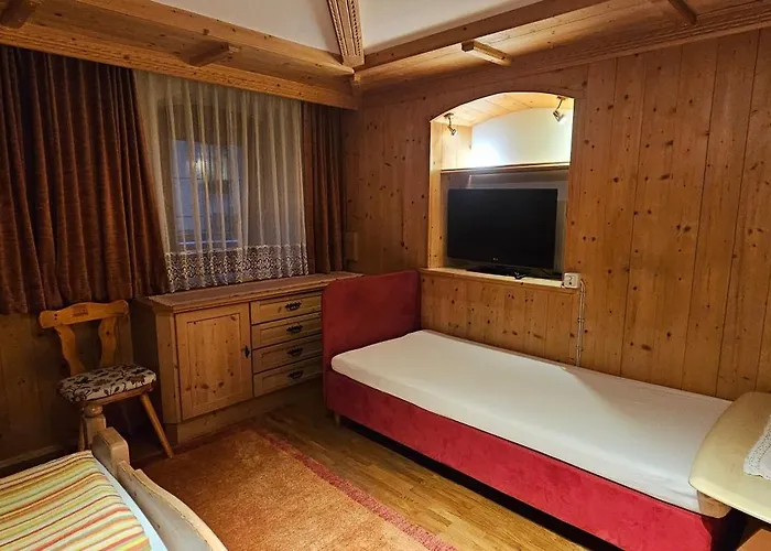 Hotel-garni Pramstraller לינה וארוחת בוקר 3*