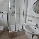 Hotel-garni Pramstraller 3*