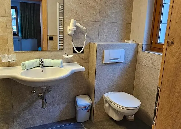 Bed & Breakfast Hotel-garni Pramstraller 3*